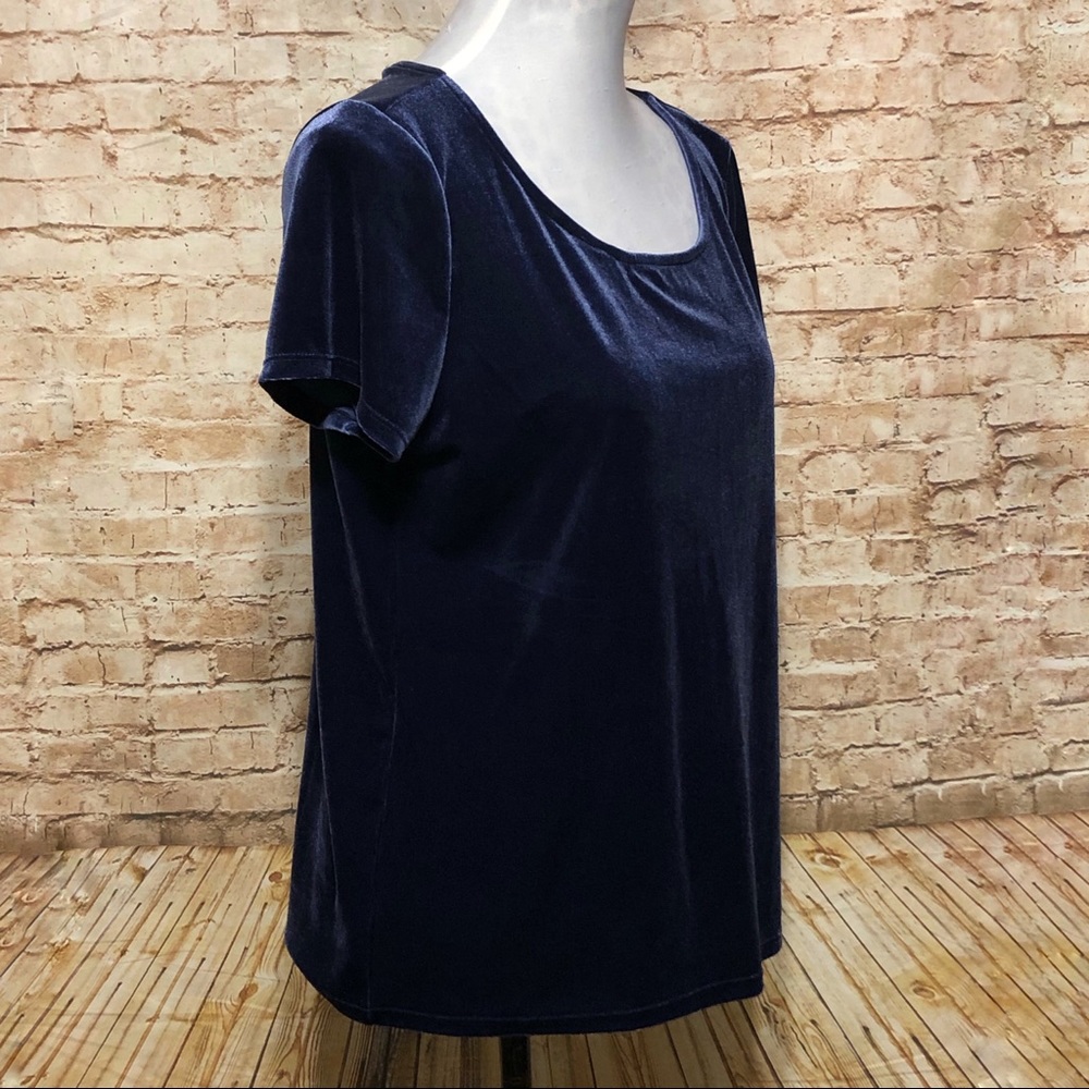 NWT White House Black Market Velvet Top - Picture 3 of 8